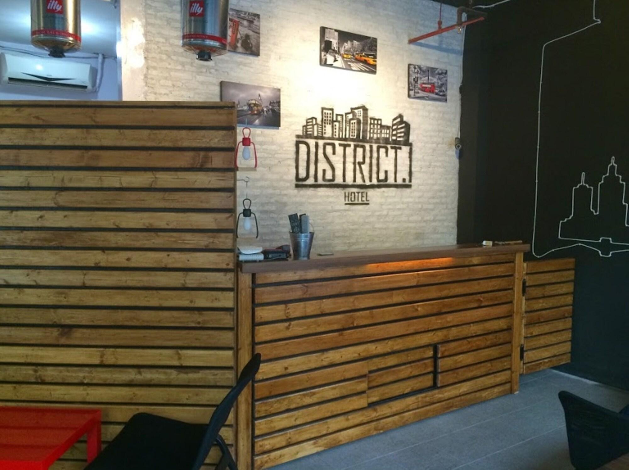 District 1 By Zuzu 2*